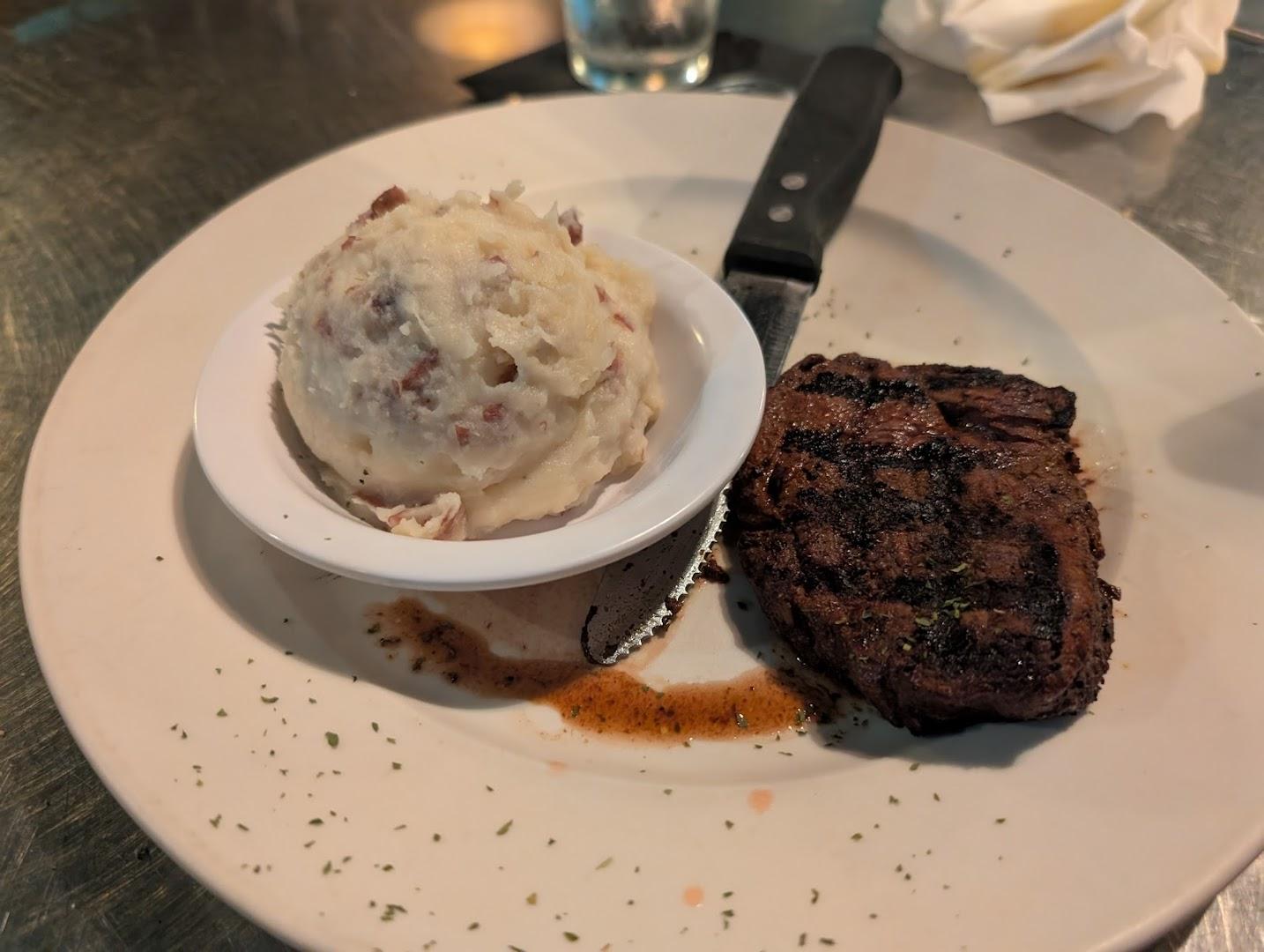16 East Bar and Grill
